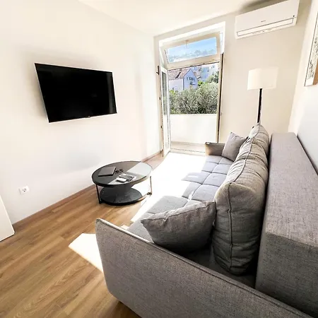 Apartament J&l
