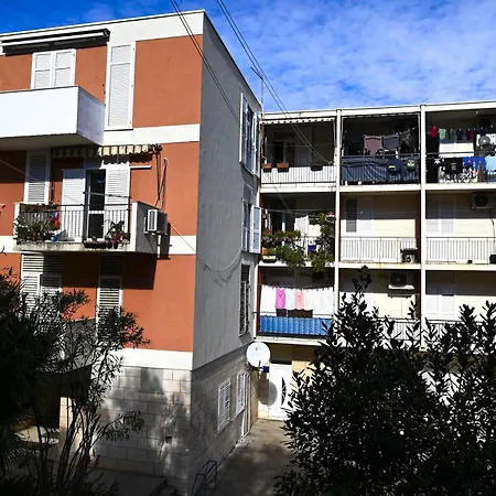 J&l * Dubrovnik